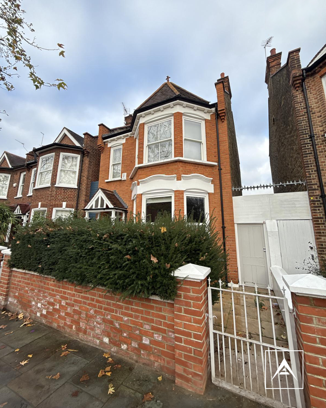 KELFIELD GARDENS, W10